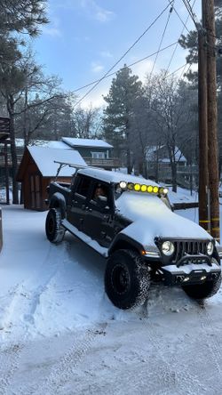 2021 gladiator jeep