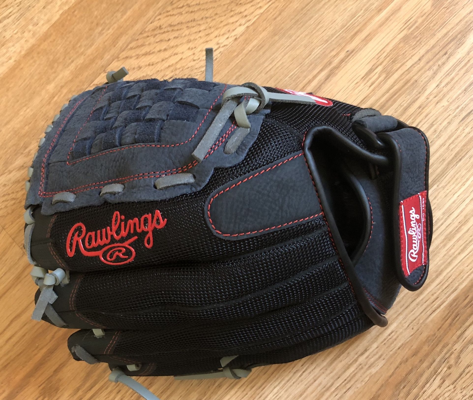 Renegade Series 12.5" Baseball Glove