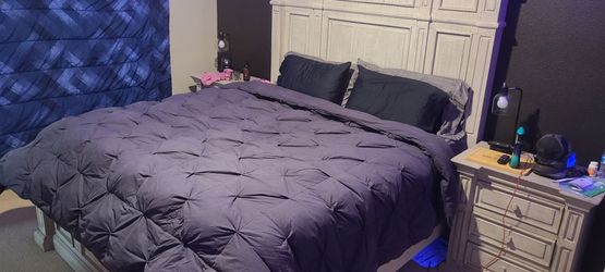 Wooden king size bedroom set