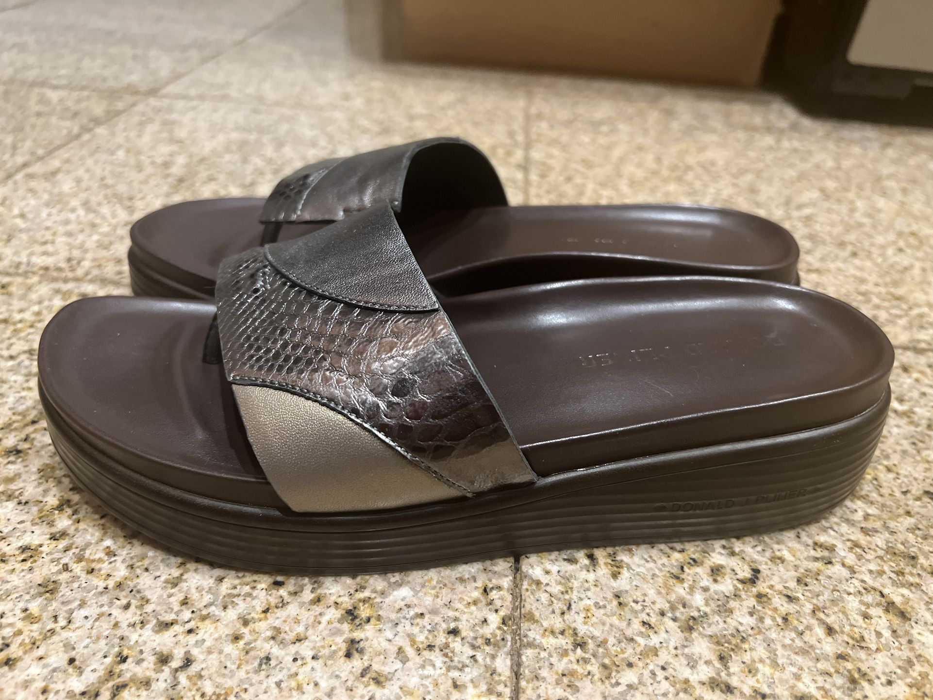 Donald Pliner FiFi Sndals