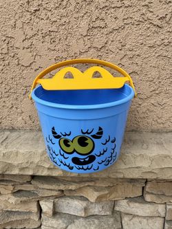 Halloween bucket