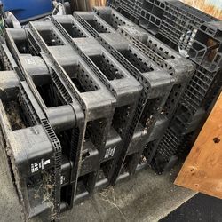Heavy Duty plastic pallets