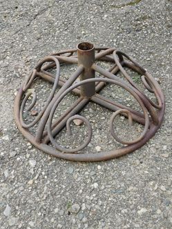 Heavy iron outdoor umbrella base
