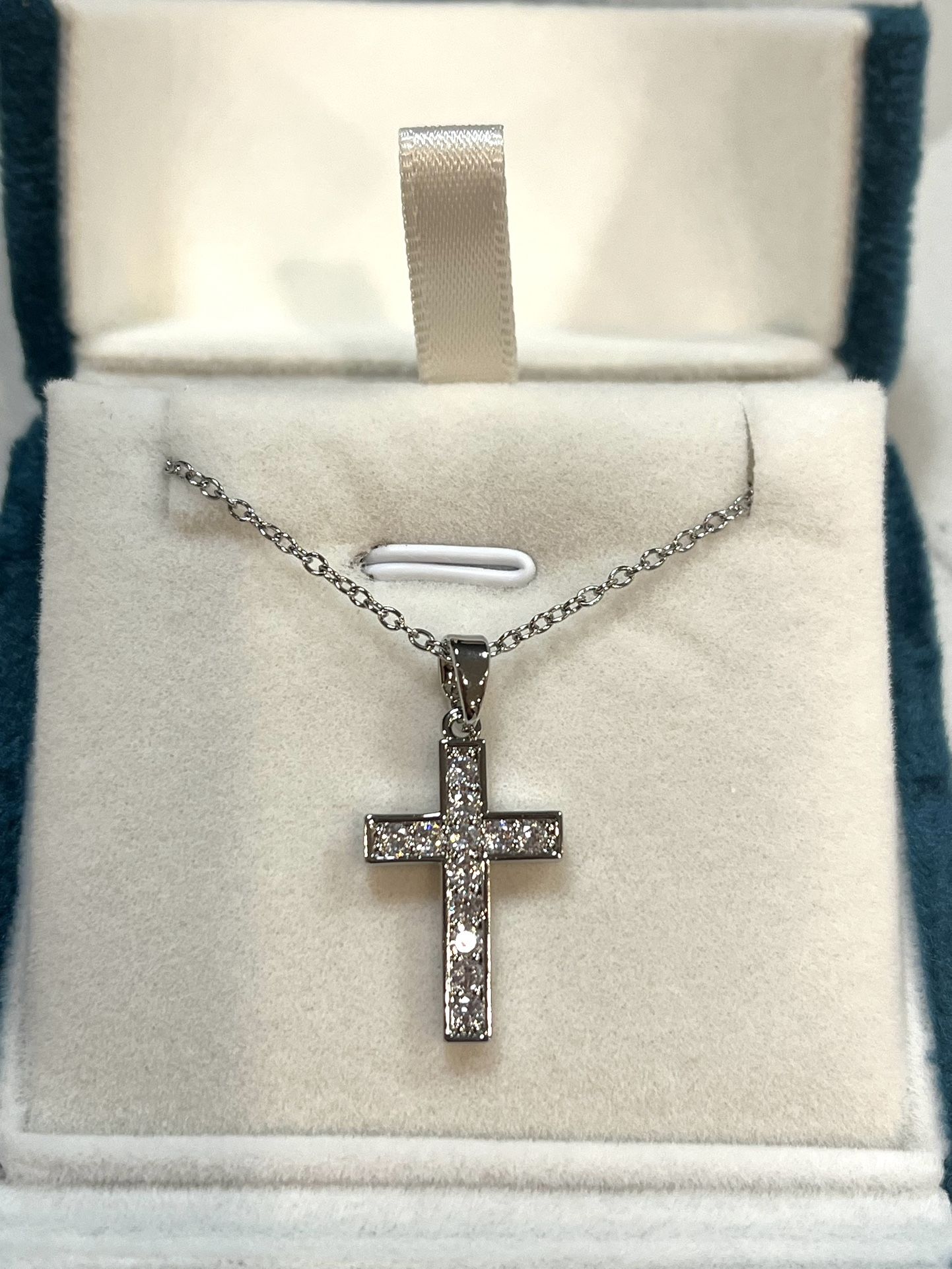 ($3 For Shipping) Sparkling Cross Pendant Necklace – Stainless Steel Chain, Cubic Zirconia, Gift Box Option