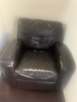 Brown recliner 