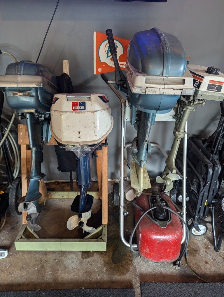 4 Vintage Outboard Boat Motors Evinrude Johnsonvill $300 For Everything!