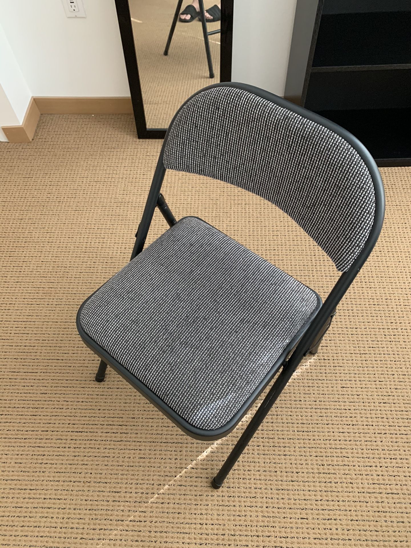 Foldable Grey chair