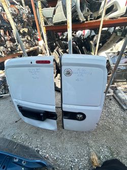 2015-2022 Ram Promaster City Tailgate doors