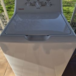 Hotpoint By GE Washer ( Free Local Delivery ) 