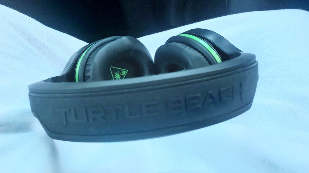 Turtle Beach - Stealth 600 Wireless Surround Sound Gaming Headset for Xbox One
