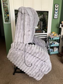 Oversized gray/silver power lift recliner