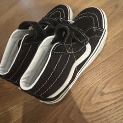 Boy 3 vans 