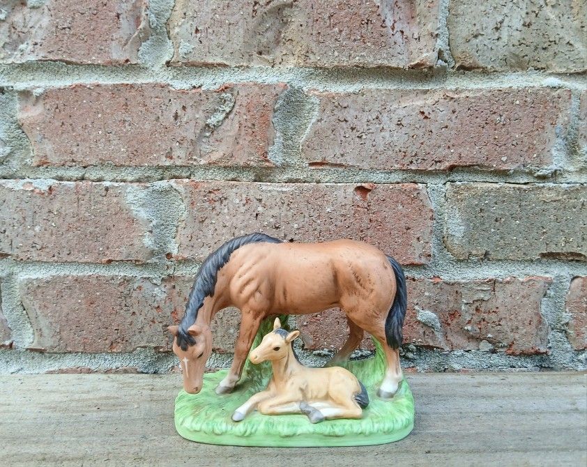 Vintage Homco Mare/Foal Figurine
