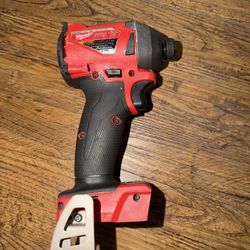 Milwaukee M18 1/4 impact driver