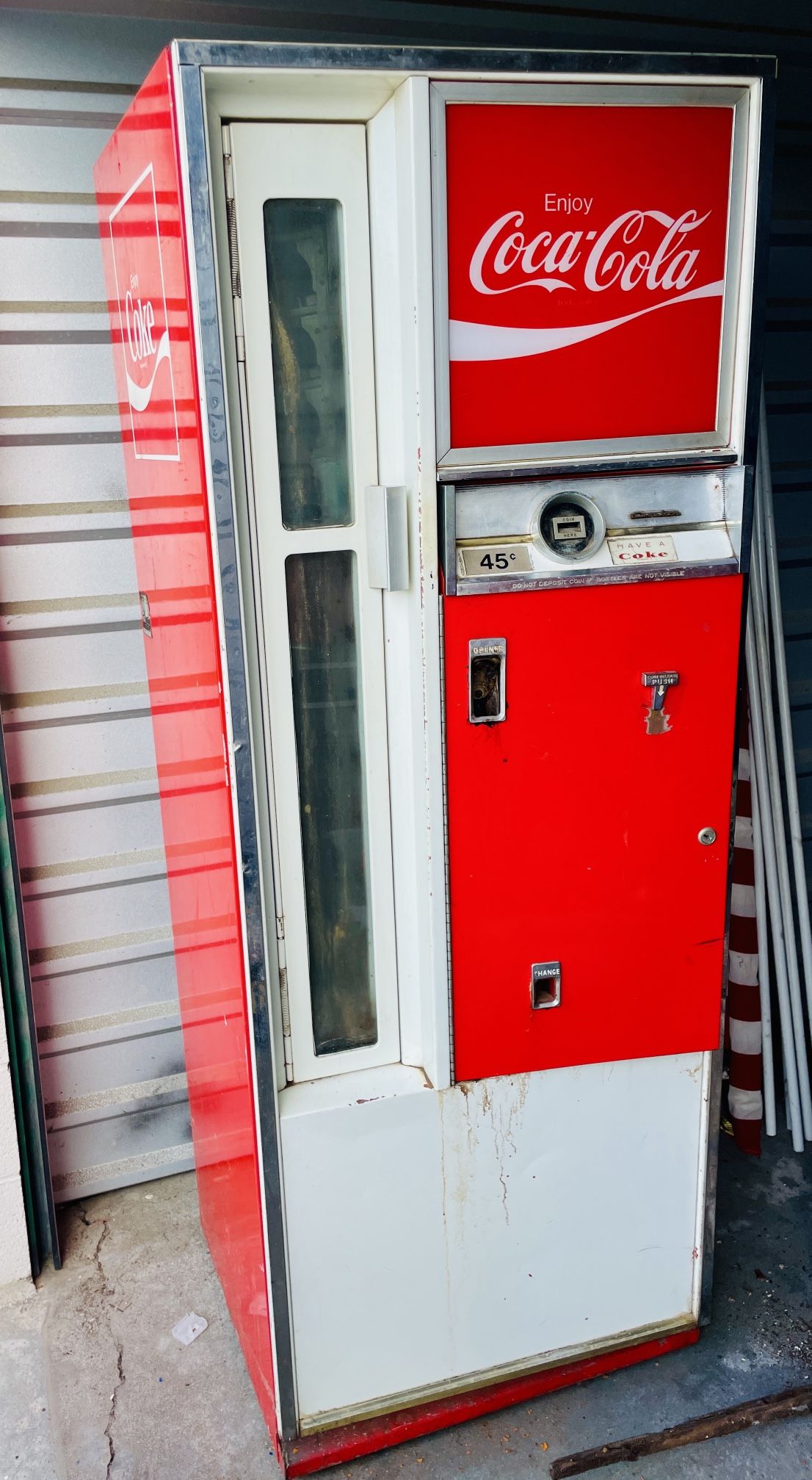 Vintage Coca-Cola Vending Machine (working)