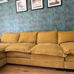 Excellent Condition Sectional Sofa Couch With Chaise