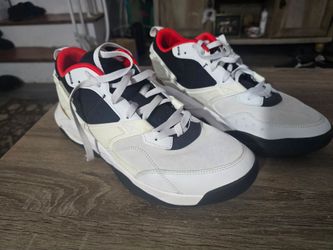 Jordan Air NFH 'White Chile Red' Size 11.5