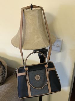 Black/tan purse