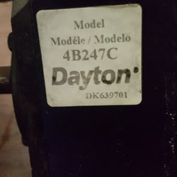 Air Compressor Pump with 12 oz Oil Capacity