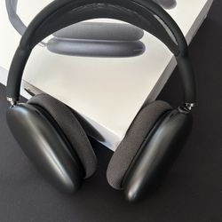 AirPods Max - Perfect Condition (BLACK)