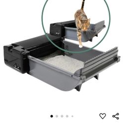 PetZone Smartscoop Litter Box.