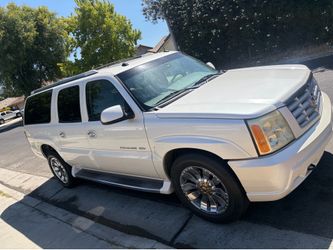 2004 Cadillac Escalade