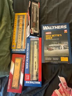 Model trains new un used