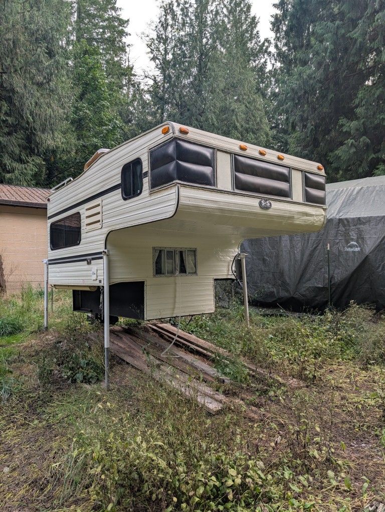 96 S&S Truck Bed Camper