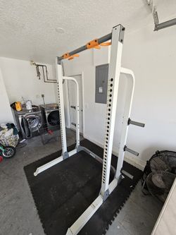 Gym Equipment & Weights
