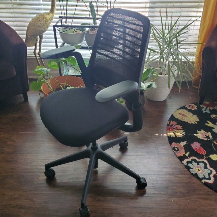 Steelcase Chair NEW OUT OF BOX