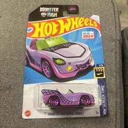 Hot Wheels 2024 MONSTER HIGH Purple GHOUL MOBILE 3/250 HW Screen Time 1/10