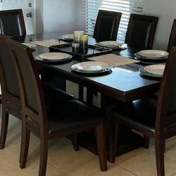 Dinning Table 