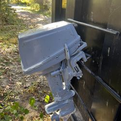 9.9 Susuki Outboard Motor 