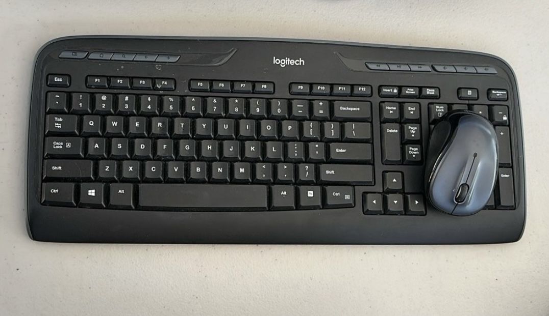 Logitech Wireless Keyboard And Mouse 