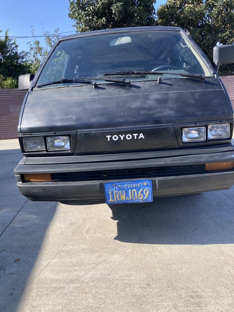 1985 Toyota Van