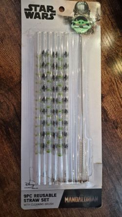 Star Wars “The Mandalorian” reusable straw set featuring Grogu / Baby Yoda.
