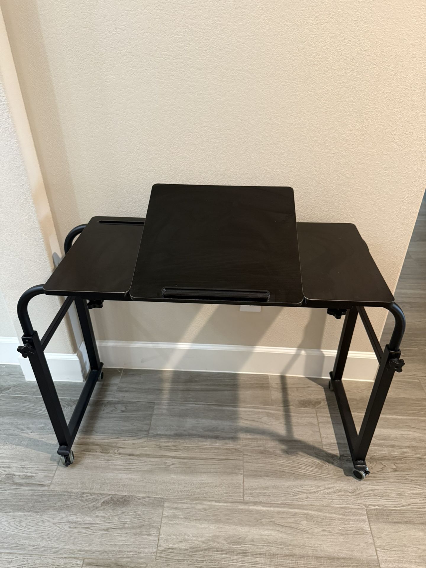 Free Desk