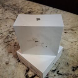 Apple AirPods Pro 2nd Generation MagSafe USB-C, Bluetooth