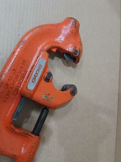 Ridgid pipe cutters large 4" and 6"