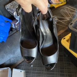 APT 9 Woman’s high heels 