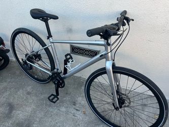 Cannondale Quick Hybrid Bike