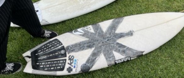 Stacey surfboard “The ROACH”