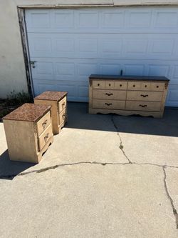 6 drawer Dresser with 2 nightstand