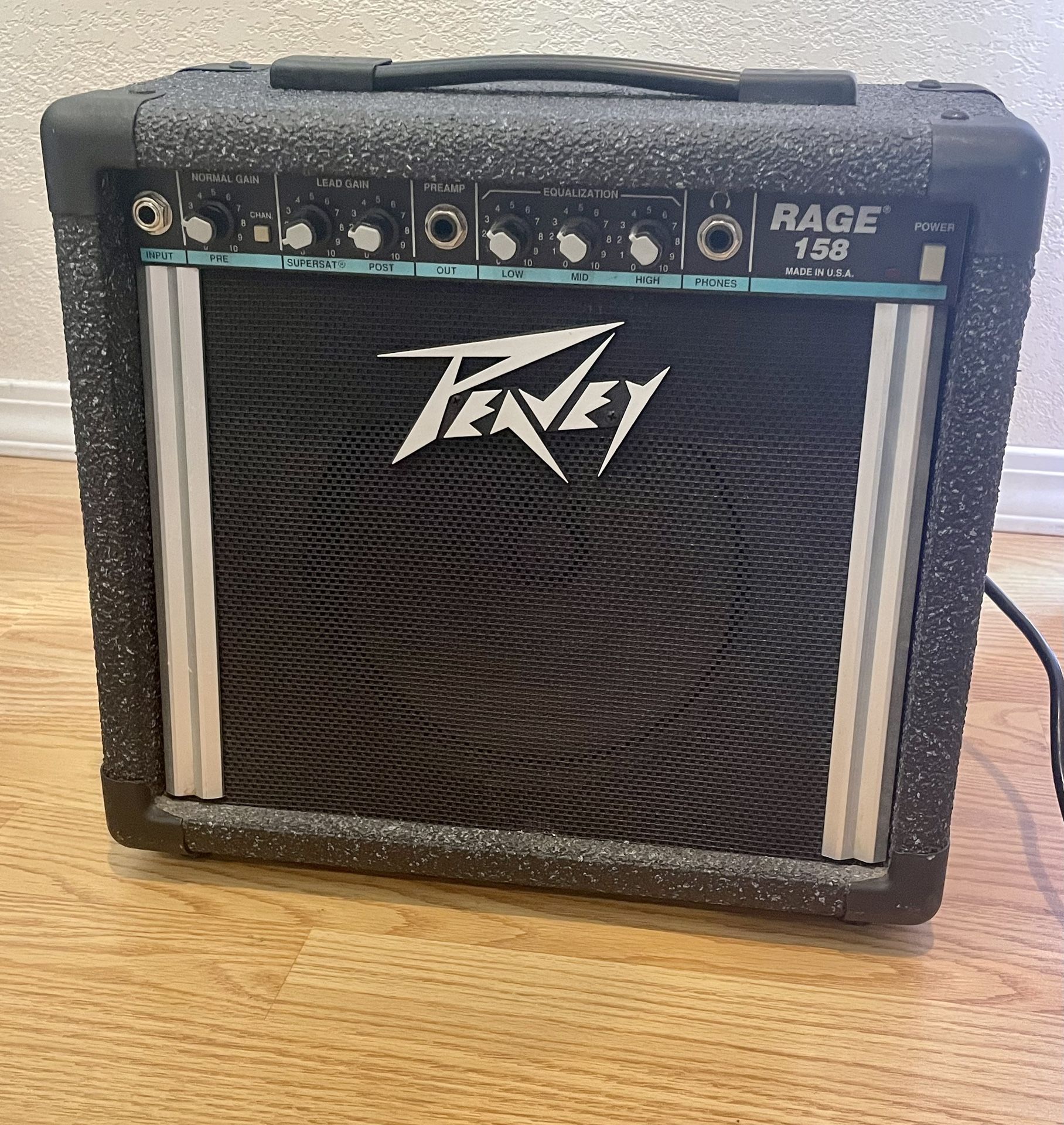 Peavey RAGE 158 Guitar Amp 1x8 15 Watts