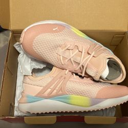 Size 2Y soft foam puma Runners 