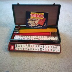 Vintage Mah Jong Game Set