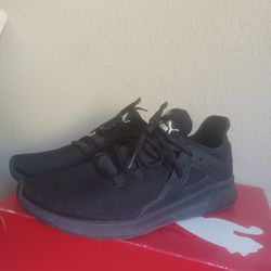 Men's  Puma tennis shoes size 11