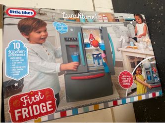 NWT Little Tikes First kids Fridge Refrigerator