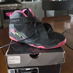 Girls Jordan Retro 