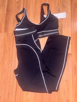 Medium  Black ALO SET bra/leggings